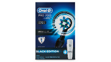 ORAL-B Pro 700 CrossAction Toothbrush 