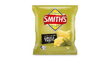 Smith’s Crinkle Cut Potato Chips Cheese and Pickles 150g 