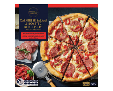 Specially Selected Calabrese Salami and Roasted Red Pepper Wood Fired Pizza 420g